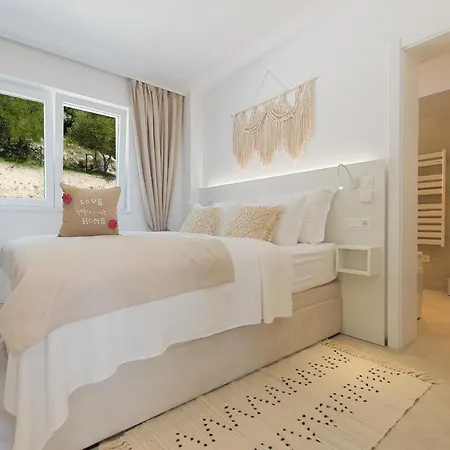 Smaragd - Perle - Luxury With Shared Pool Apartman *