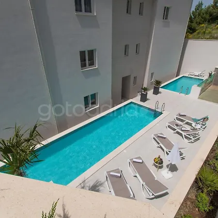 Apartman Smaragd - Perle - Luxury With Shared Pool Makarska