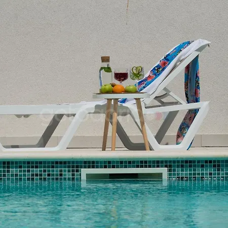 Apartman Smaragd - Perle - Luxury With Shared Pool *
