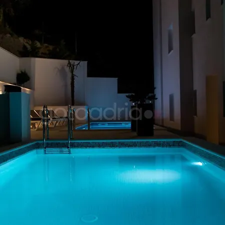 Smaragd - Perle - Luxury With Shared Pool 아파트