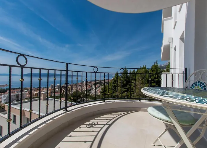 Appartamento Smaragd - Perle - Luxury With Shared Pool Makarska