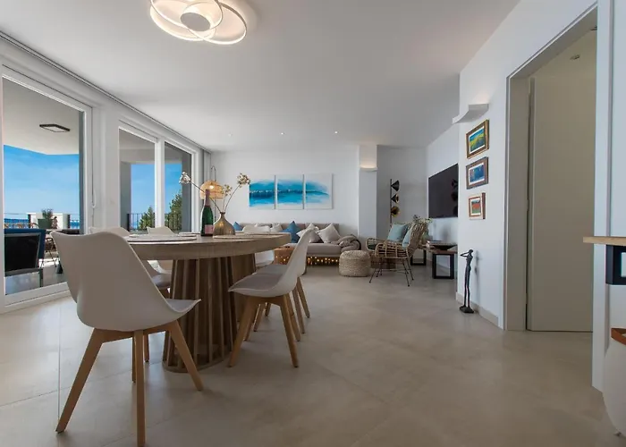 Smaragd - Perle - Luxury With Shared Pool شقة ماكارسكا