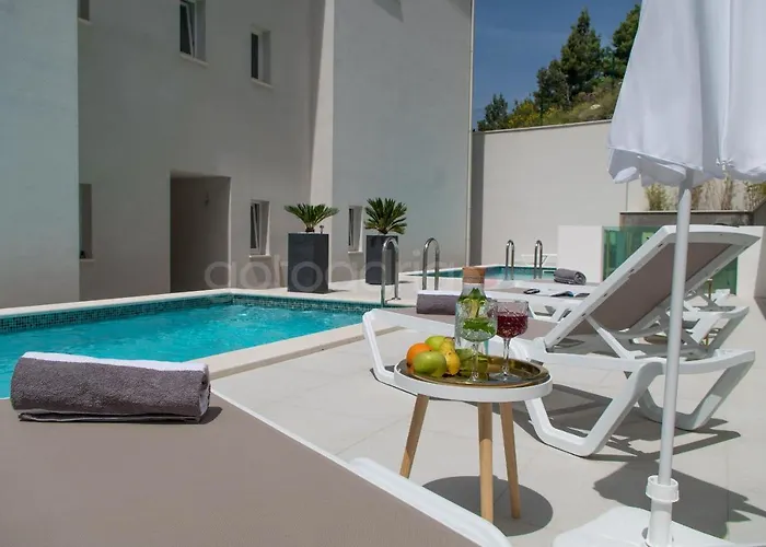 Smaragd - Perle - Luxury With Shared Pool * ماكارسكا